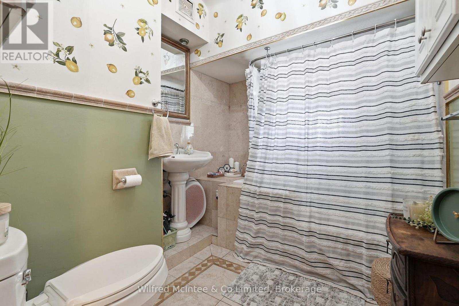 27 5TH STREET NW - 26