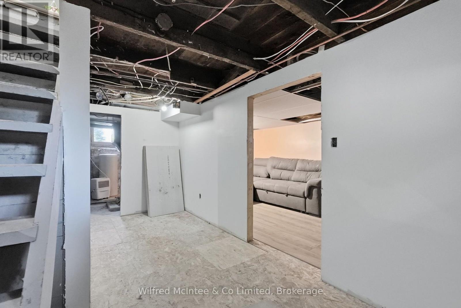 27 5TH STREET NW - 27