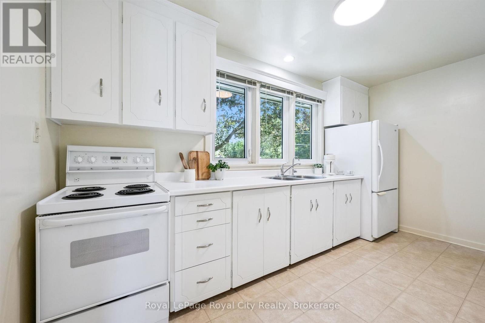 31 TORRANCE CRESCENT - 14