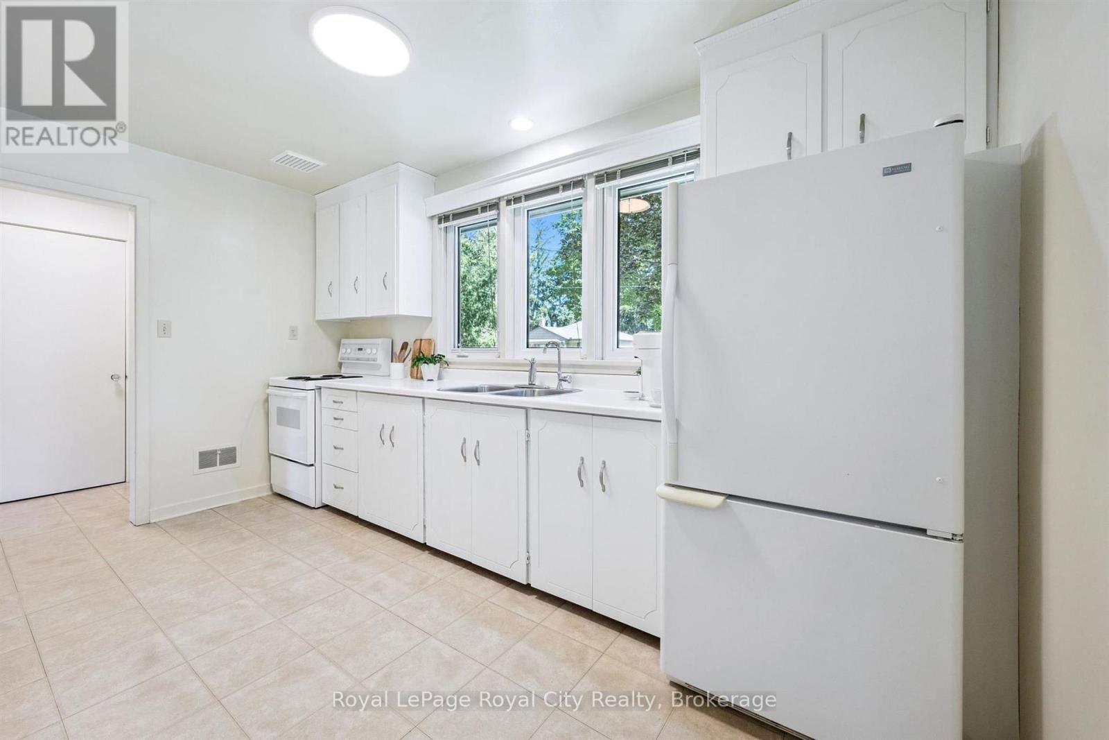 31 TORRANCE CRESCENT - Image 17