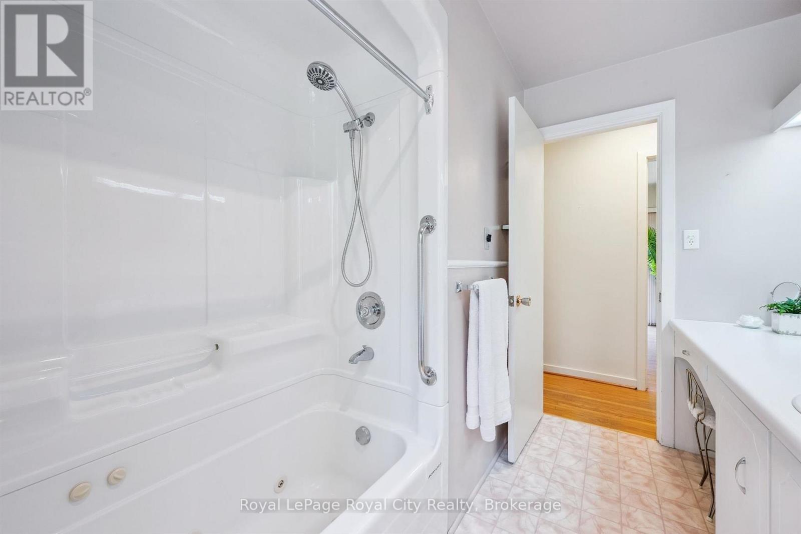 31 TORRANCE CRESCENT - Image 23