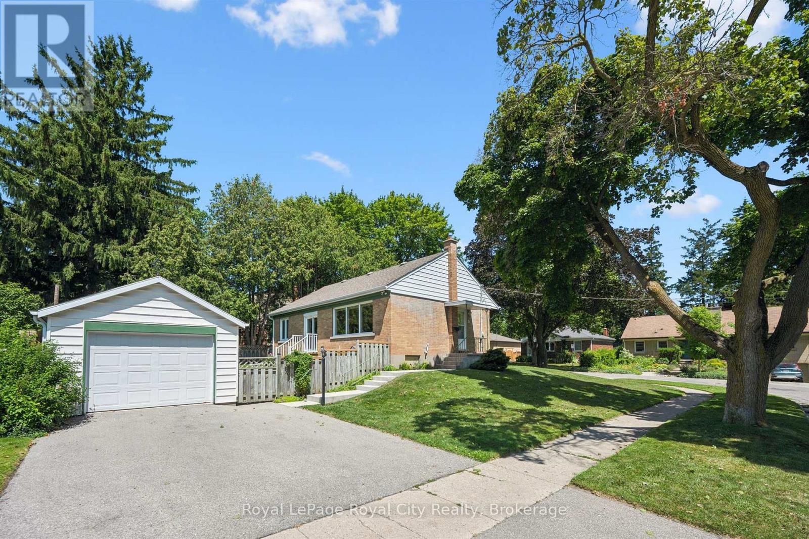 31 TORRANCE CRESCENT - Image 35