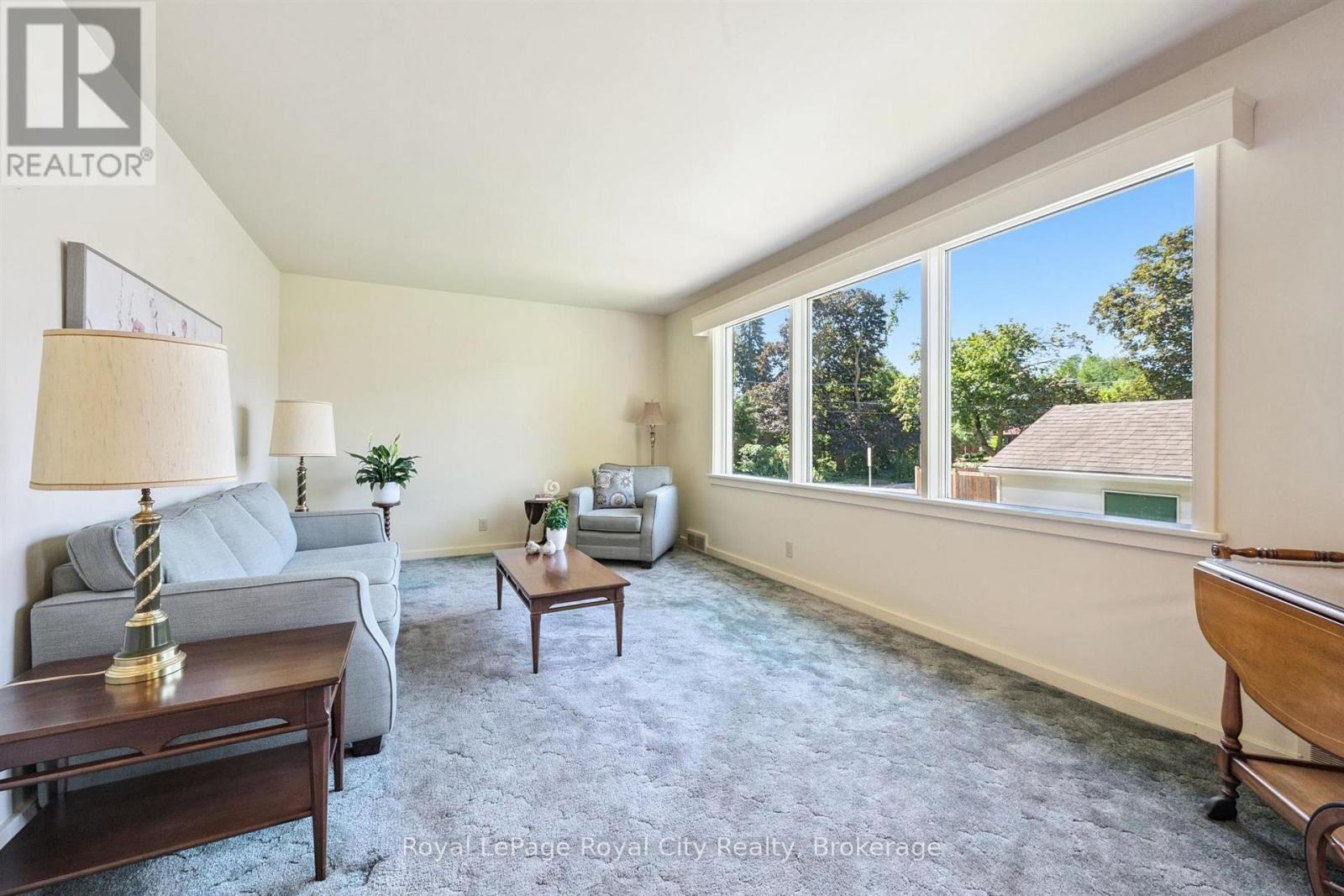 31 TORRANCE CRESCENT - 8