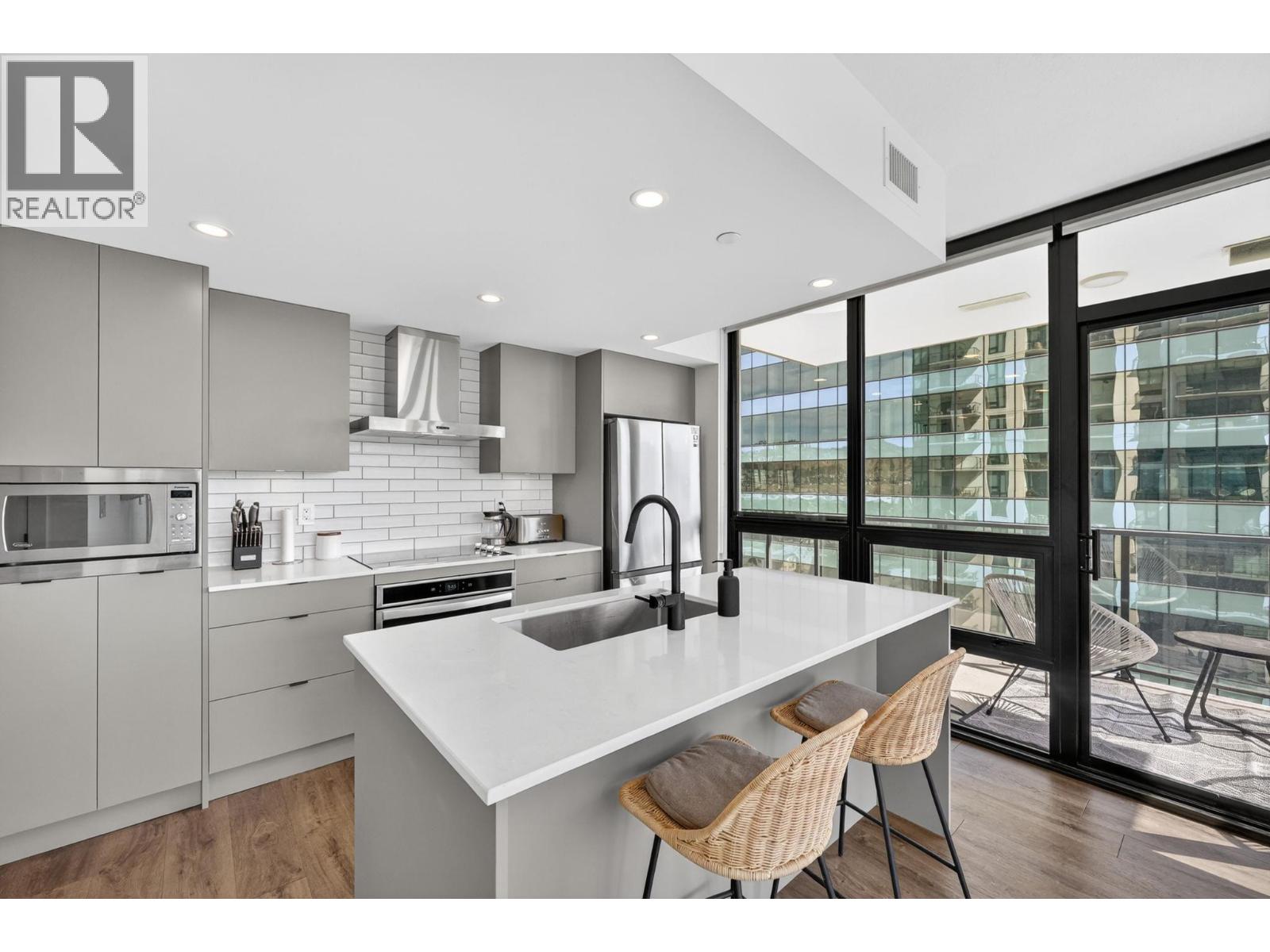 #1505 1471 St Paul Street - Image 12