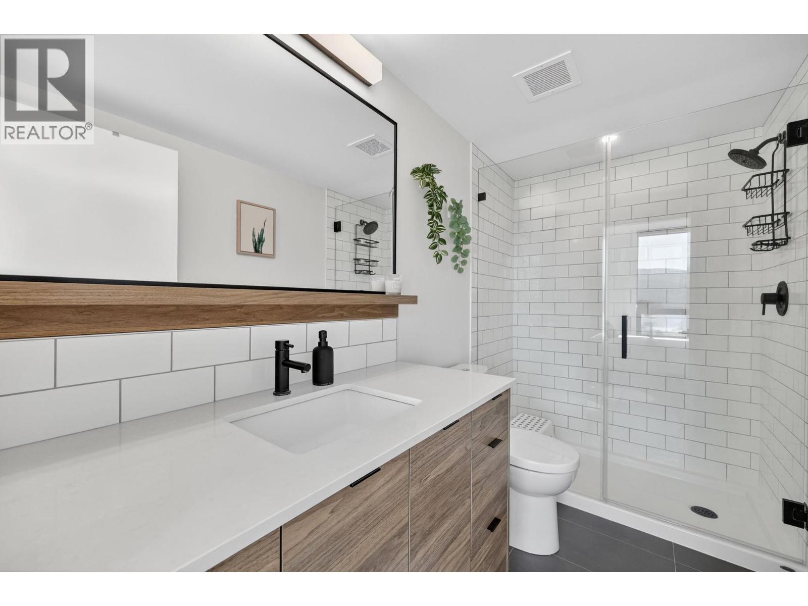 #1505 1471 St Paul Street - Image 27