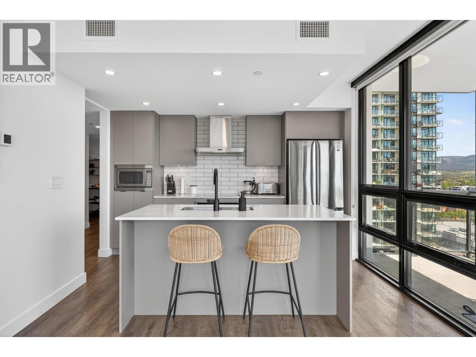 #1505 1471 St Paul Street - 11