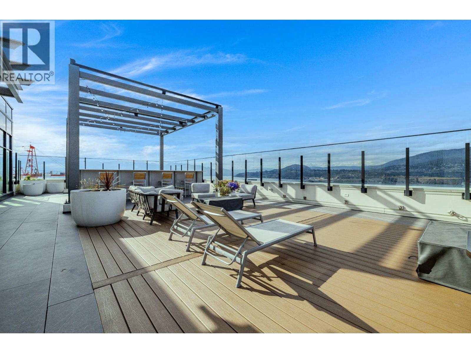 #1505 1471 St Paul Street - 39