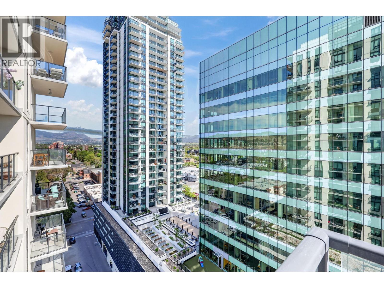 #1505 1471 St Paul Street - 22