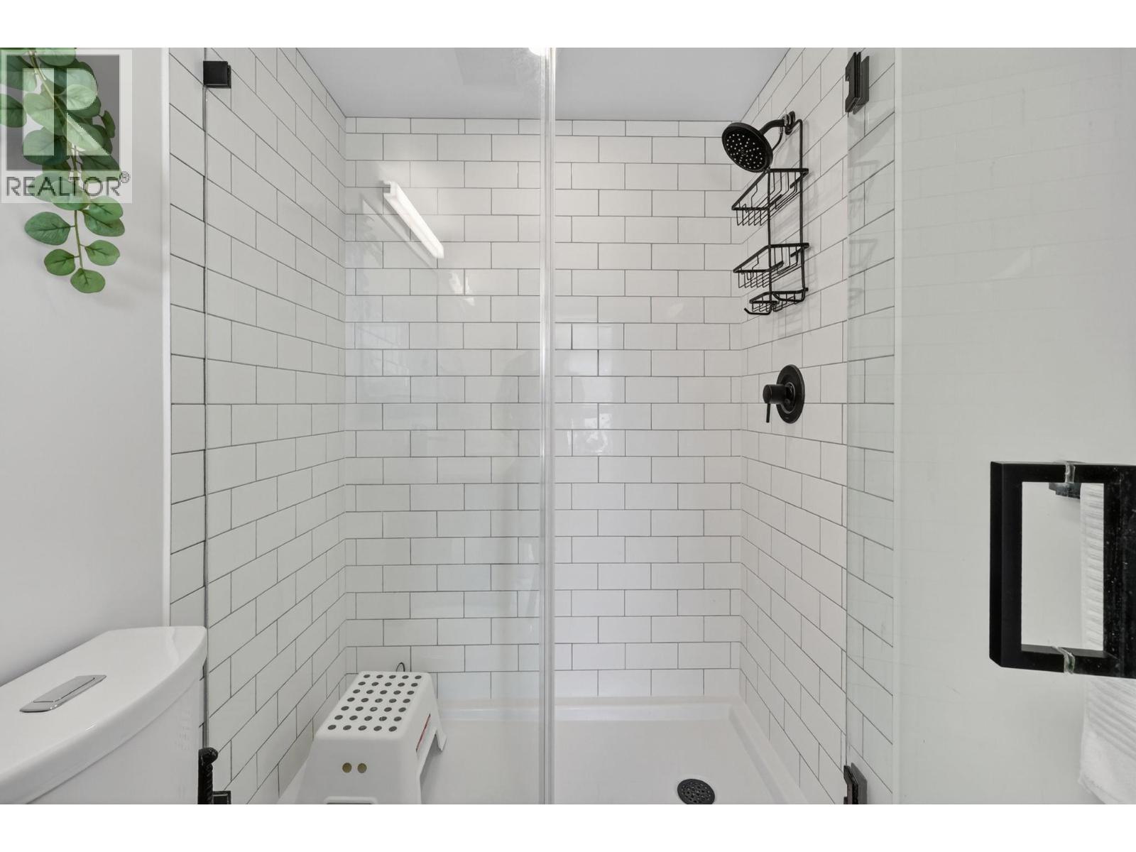 #1505 1471 St Paul Street - 28