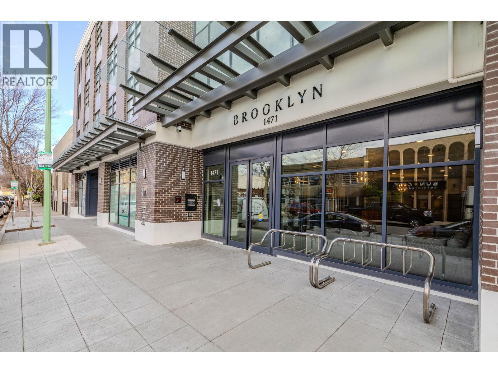 #1505 1471 St Paul Street - Image 42