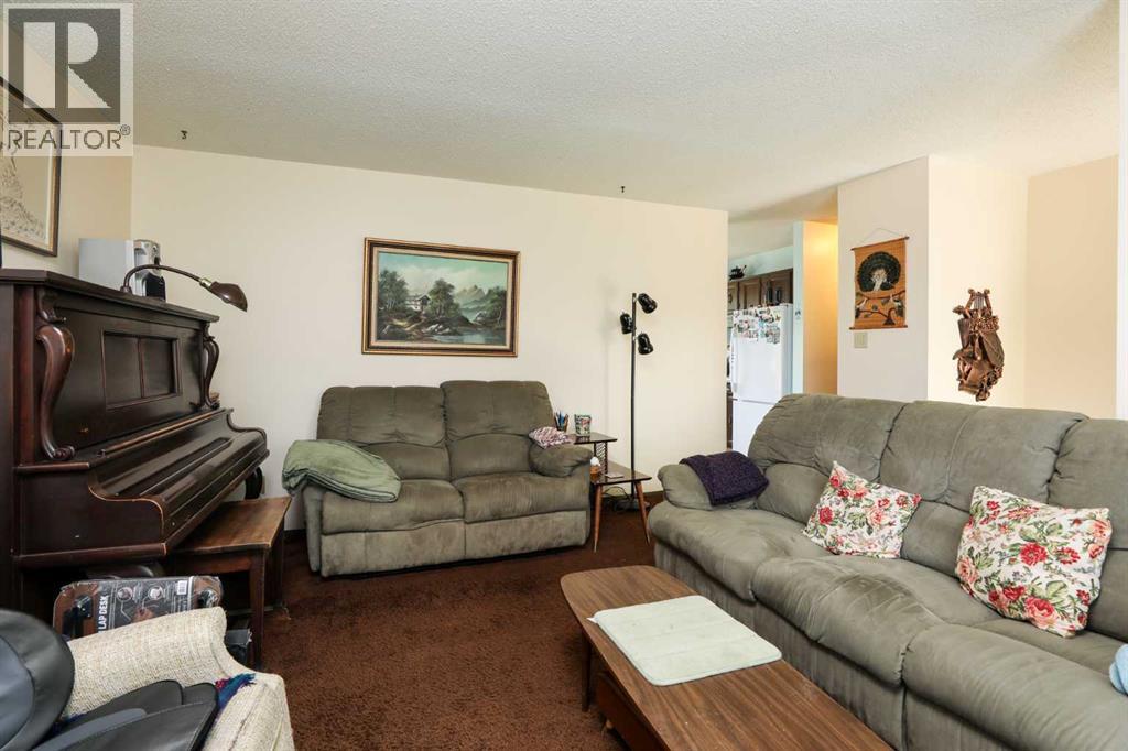 1031 Cameron Road S - 8