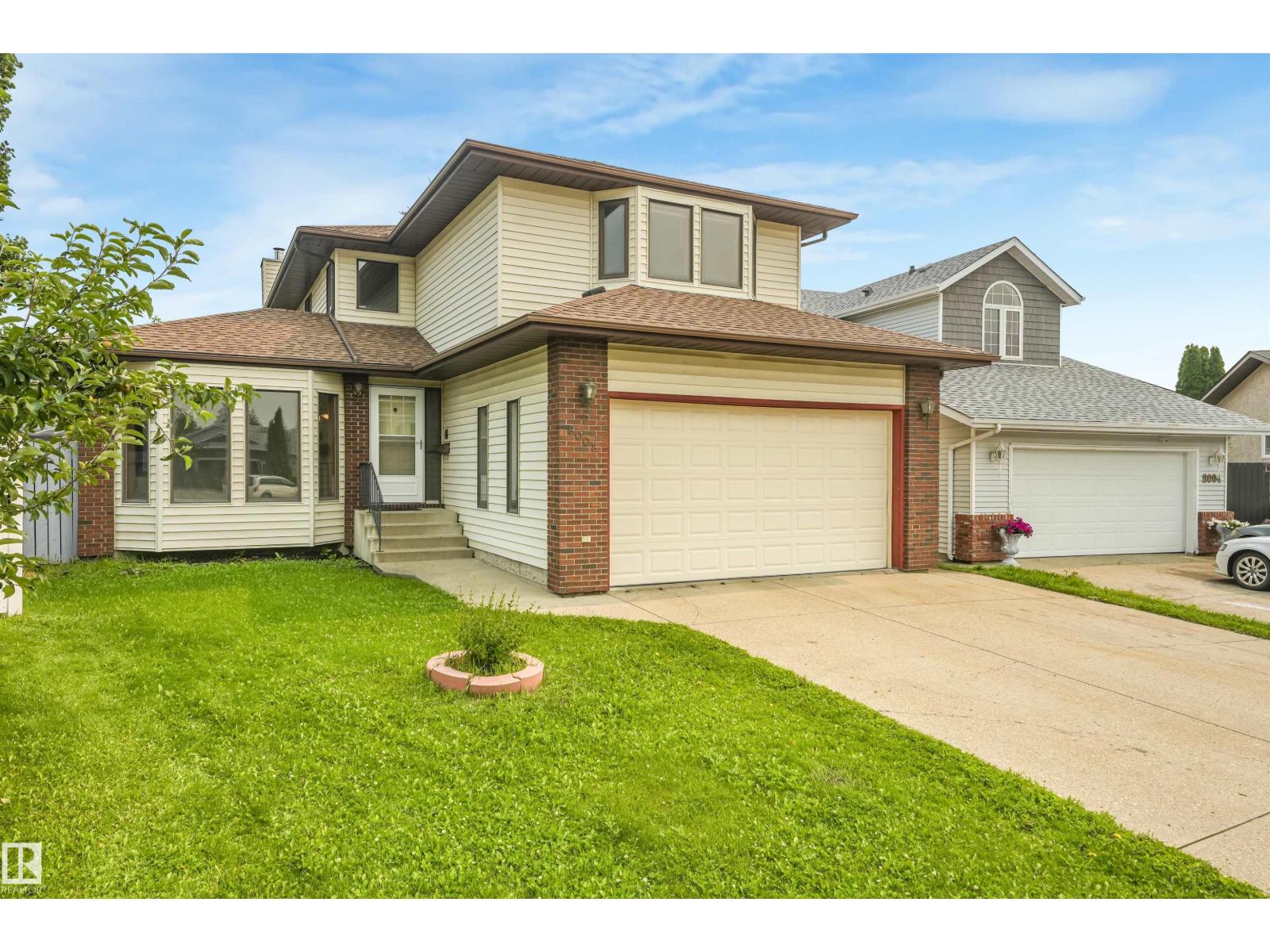 8008 158 AV NW - 1