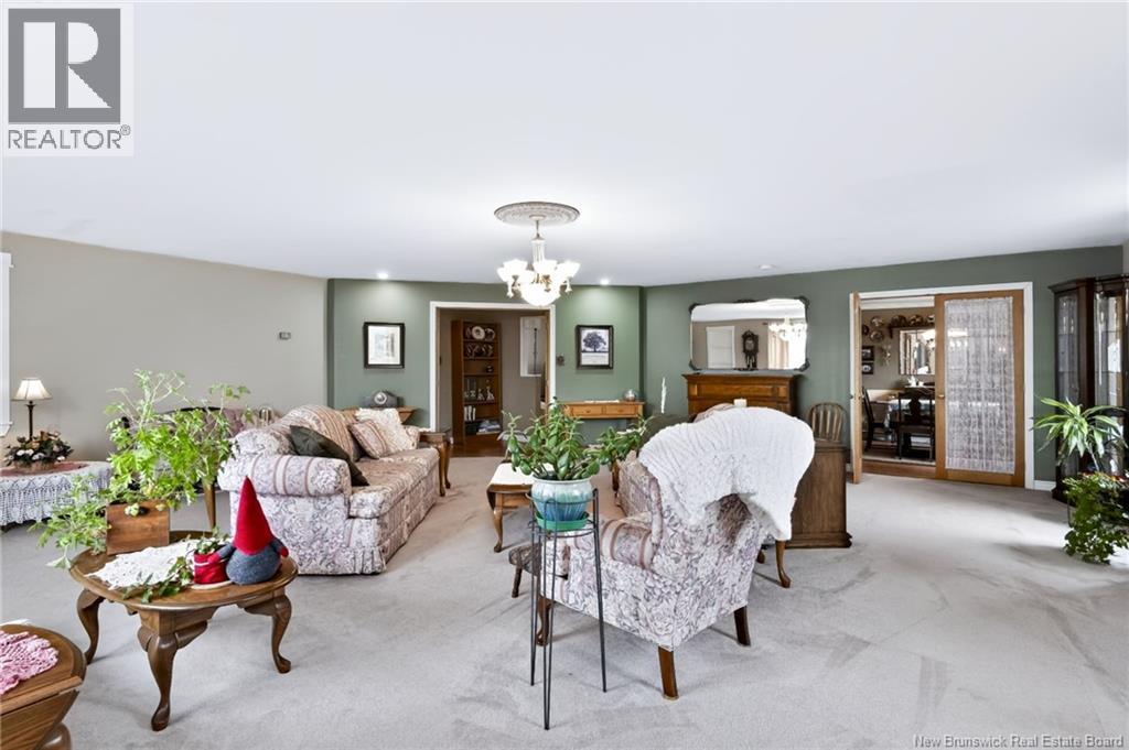 29 Hillhurst - 11