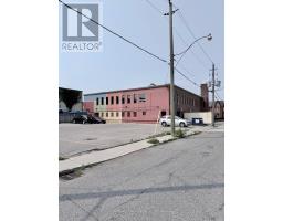 Main Floor - 139 Mulock Avenue, Toronto, ON M6N1G9 Photo 9