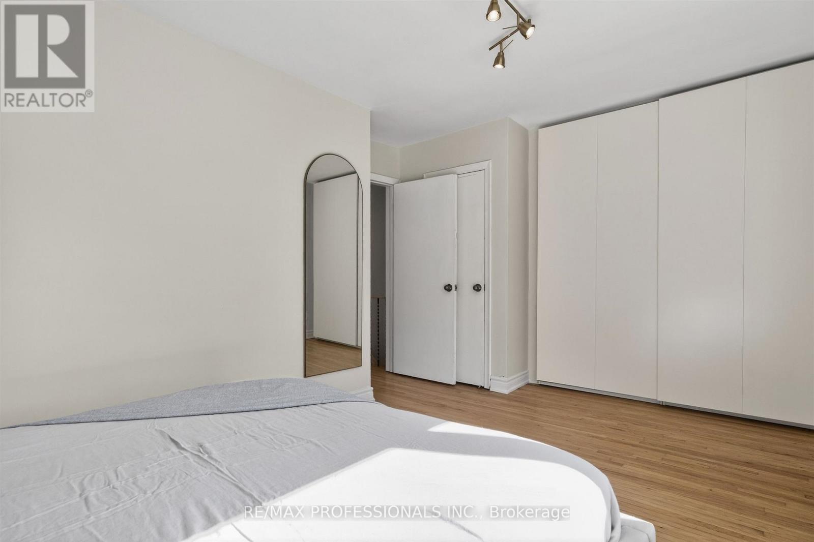 69 SKYLARK ROAD - 25