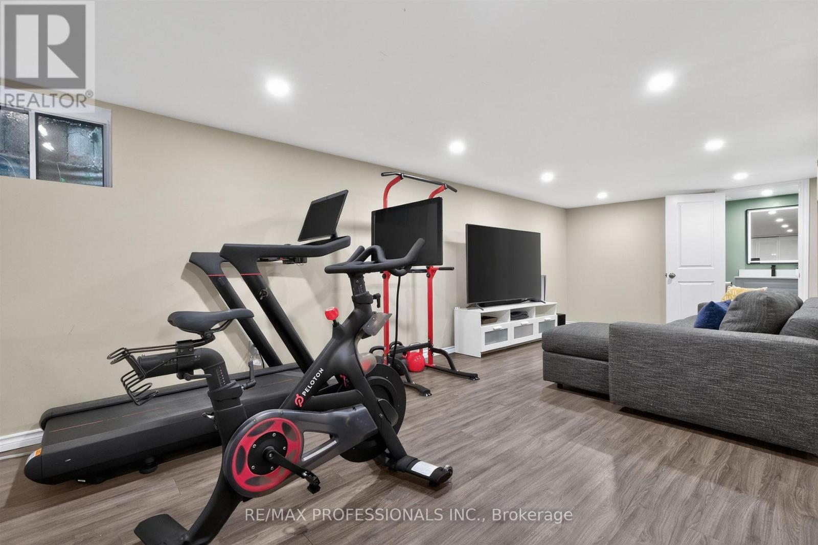 69 SKYLARK ROAD - 31