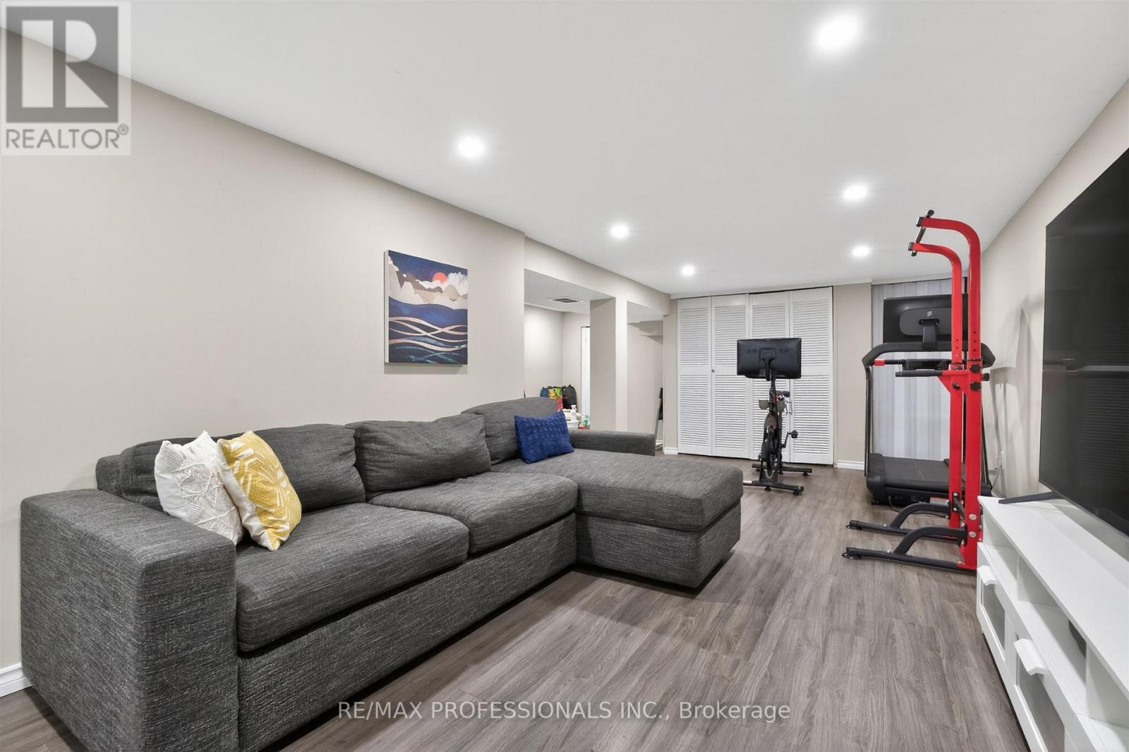 69 SKYLARK ROAD - 33