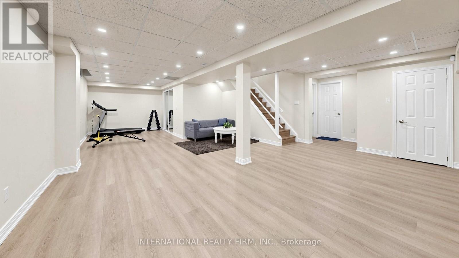 3180 PEBBLEWOOD ROAD - 32