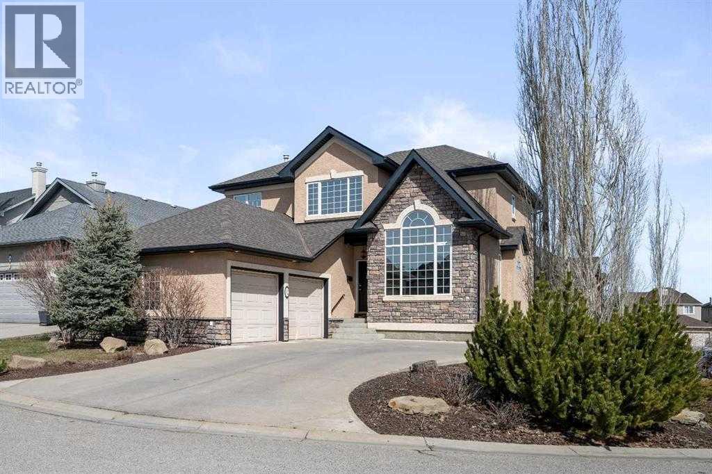32 Evercreek Bluffs Crescent SW