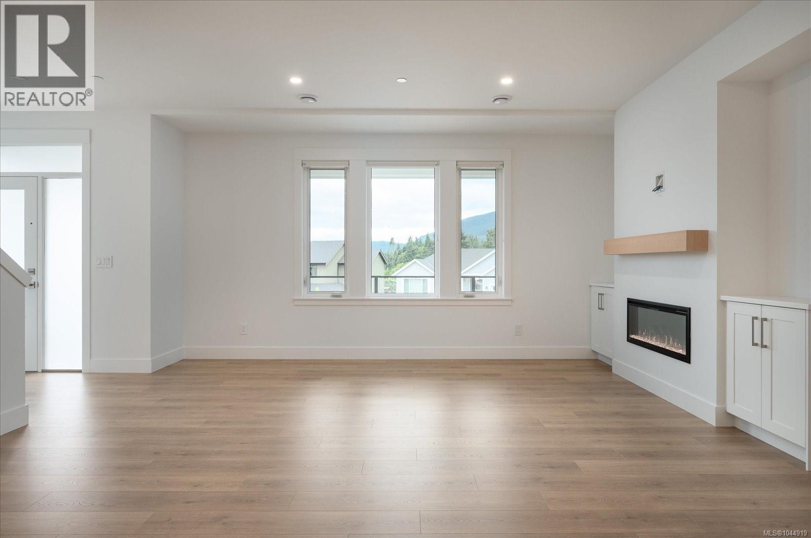 3800 Marjorie Way - 8