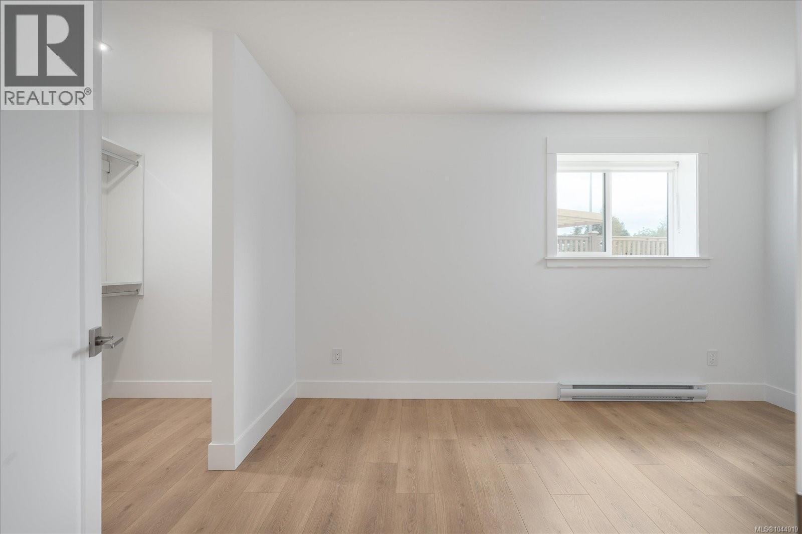 3800 Marjorie Way - 34