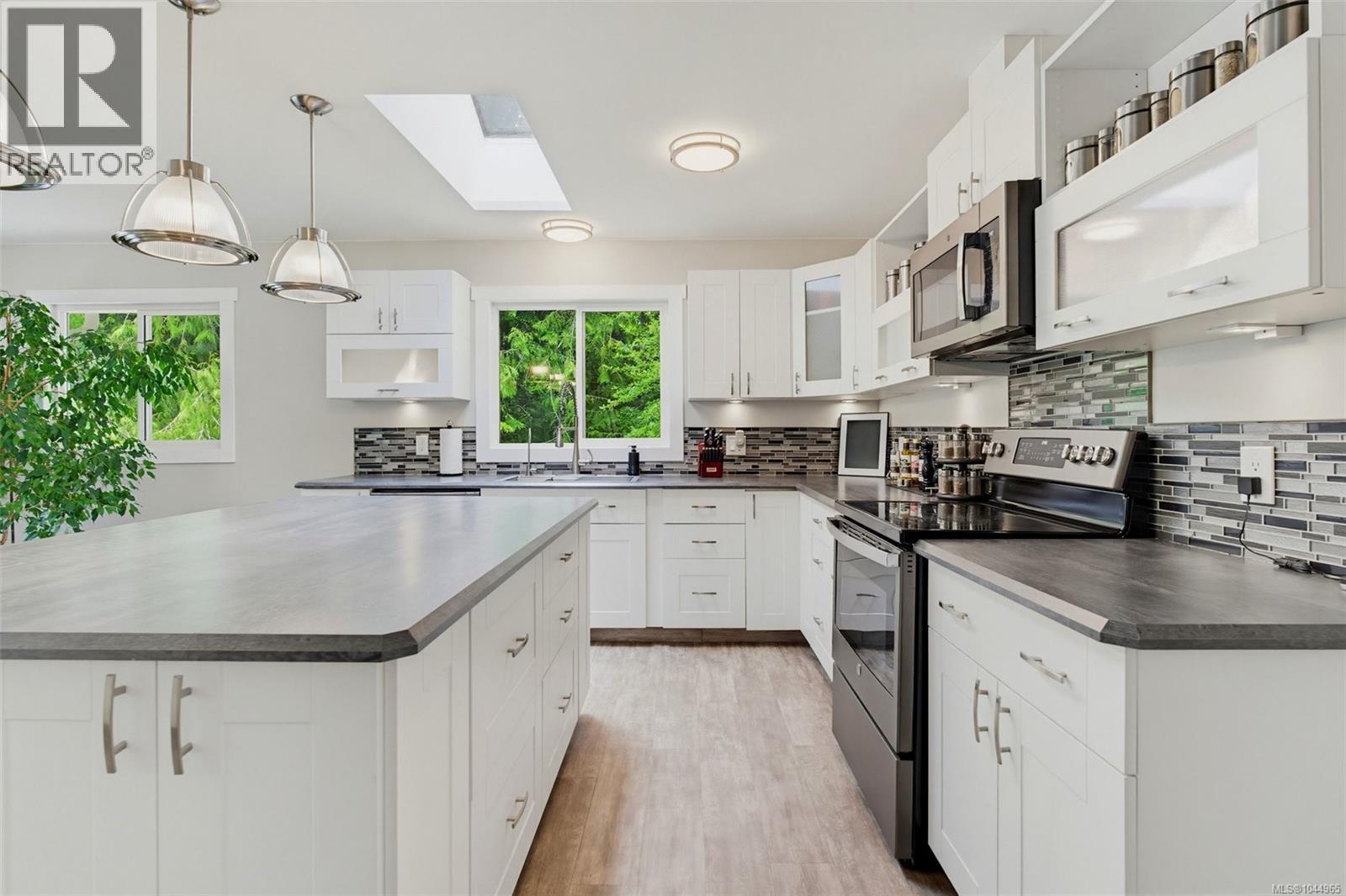 7910 Tugwell Rd - 24