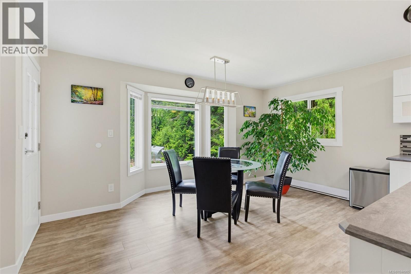 7910 Tugwell Rd - Image 28