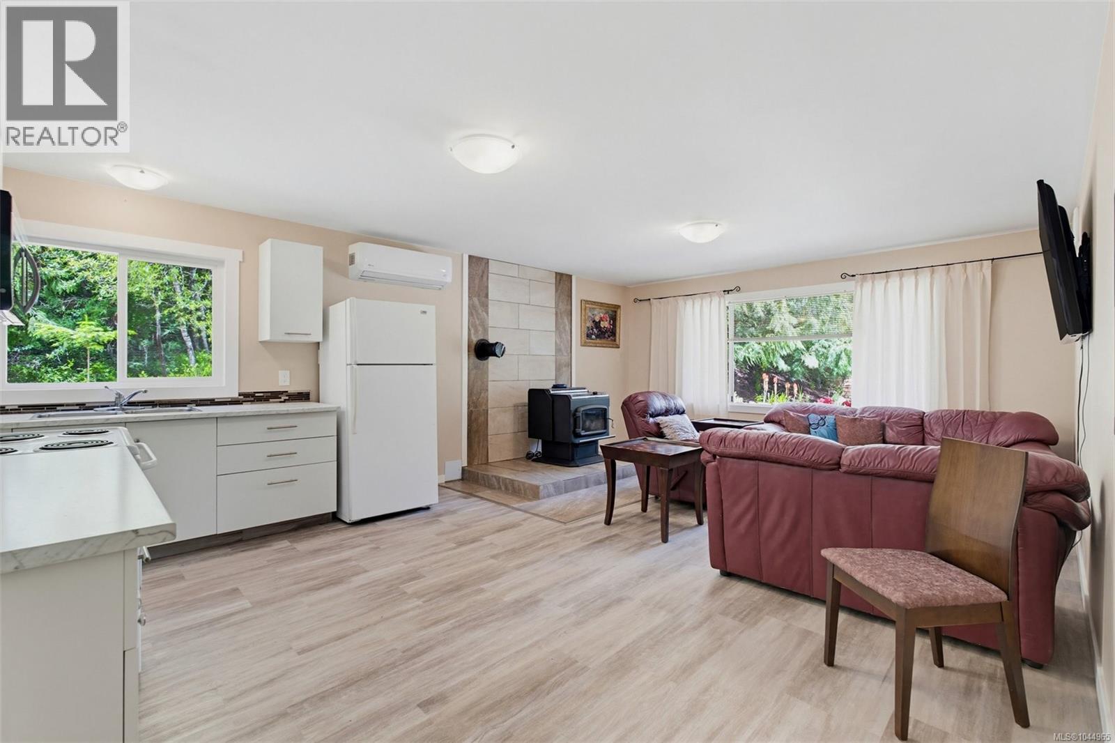 7910 Tugwell Rd - Image 32