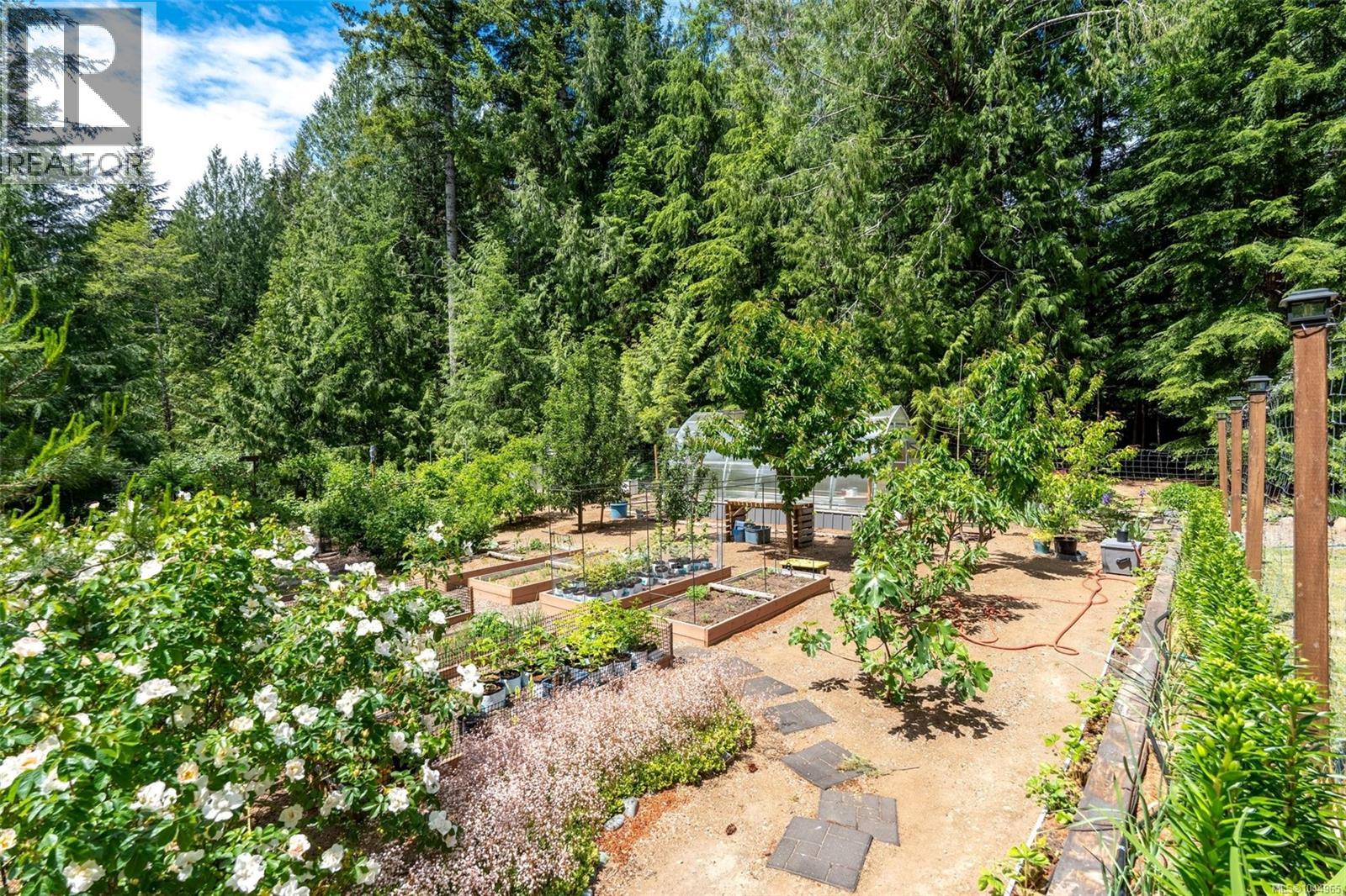7910 Tugwell Rd - 55
