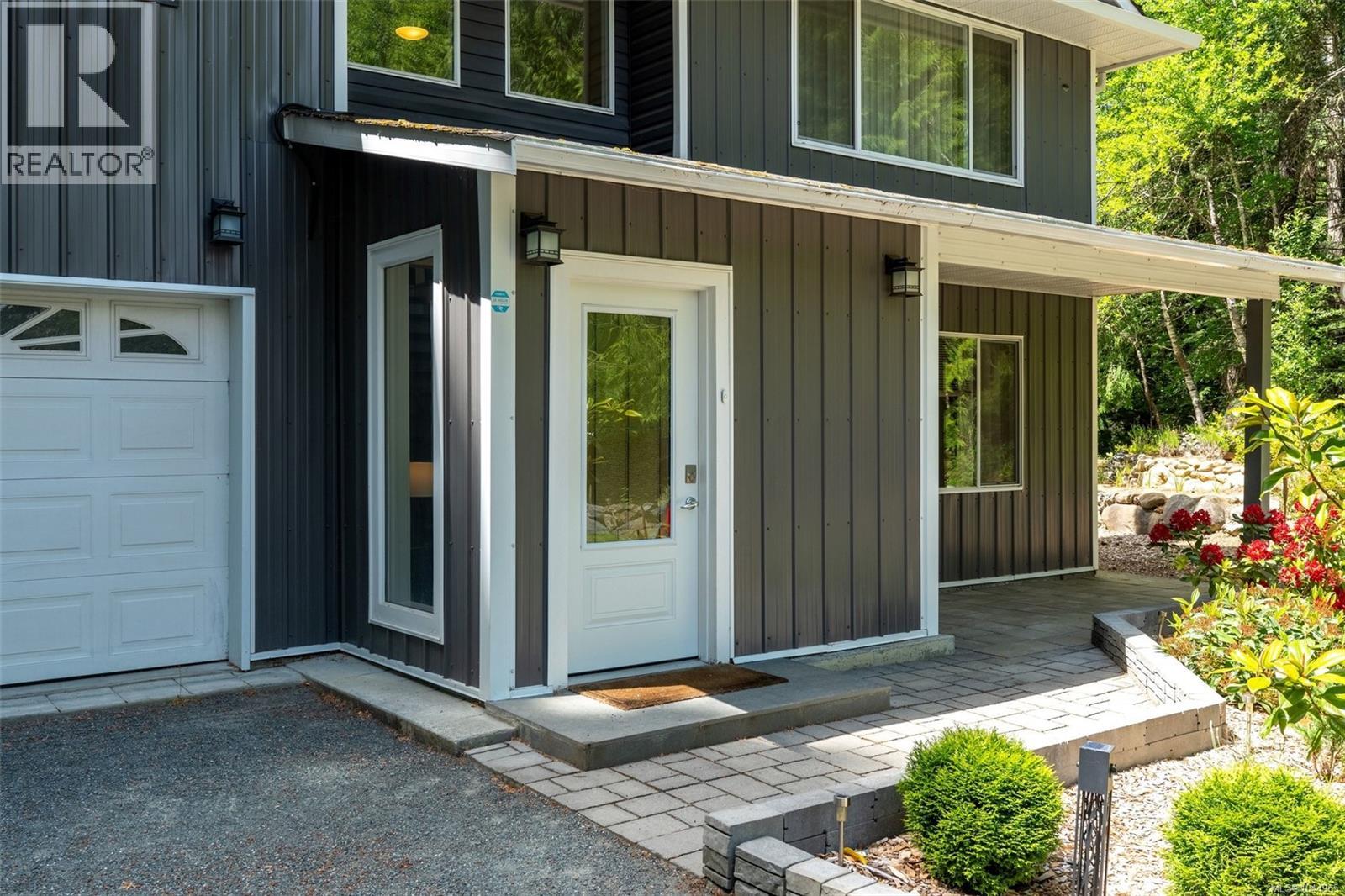 7910 Tugwell Rd - 7