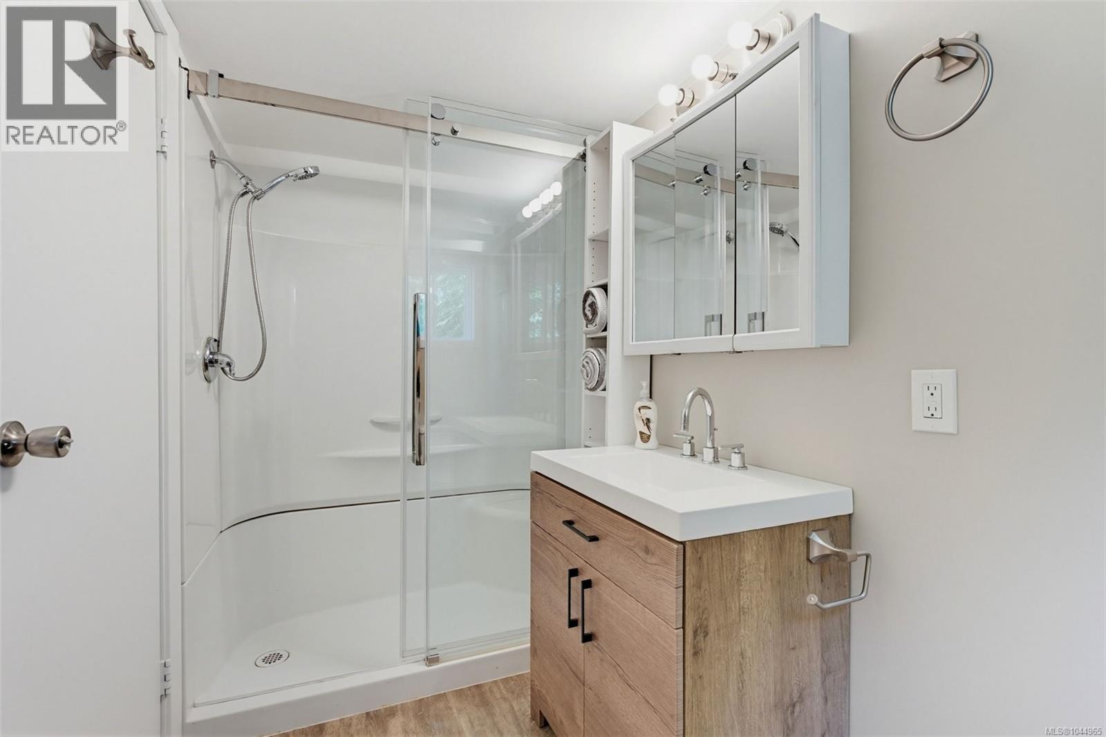 7910 Tugwell Rd - 71