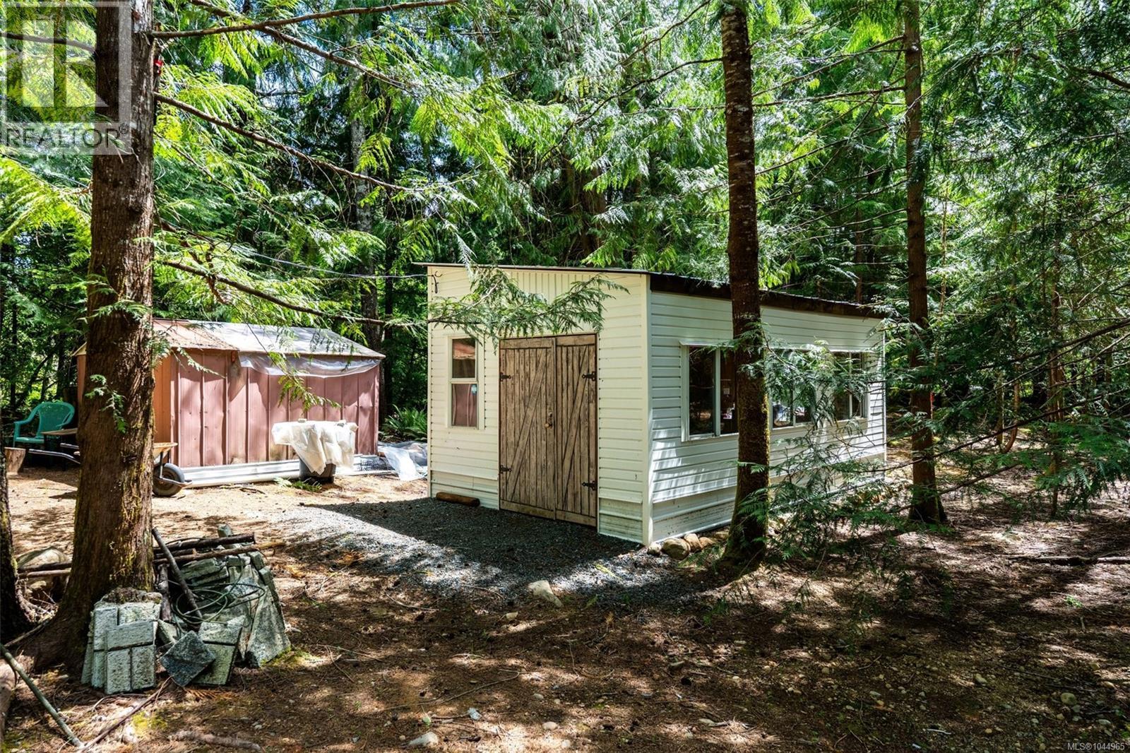 7910 Tugwell Rd - Image 72