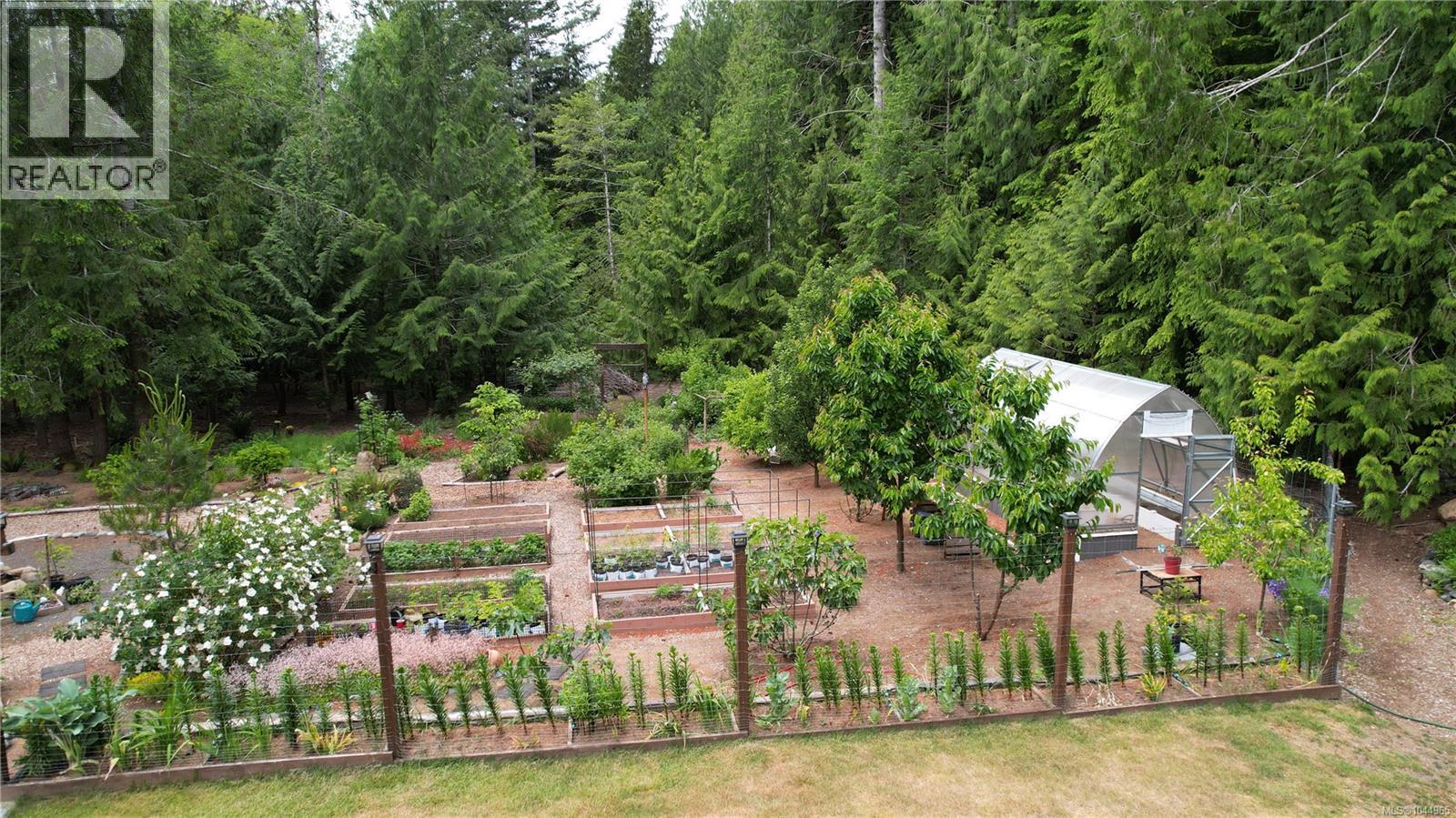 7910 Tugwell Rd - 79