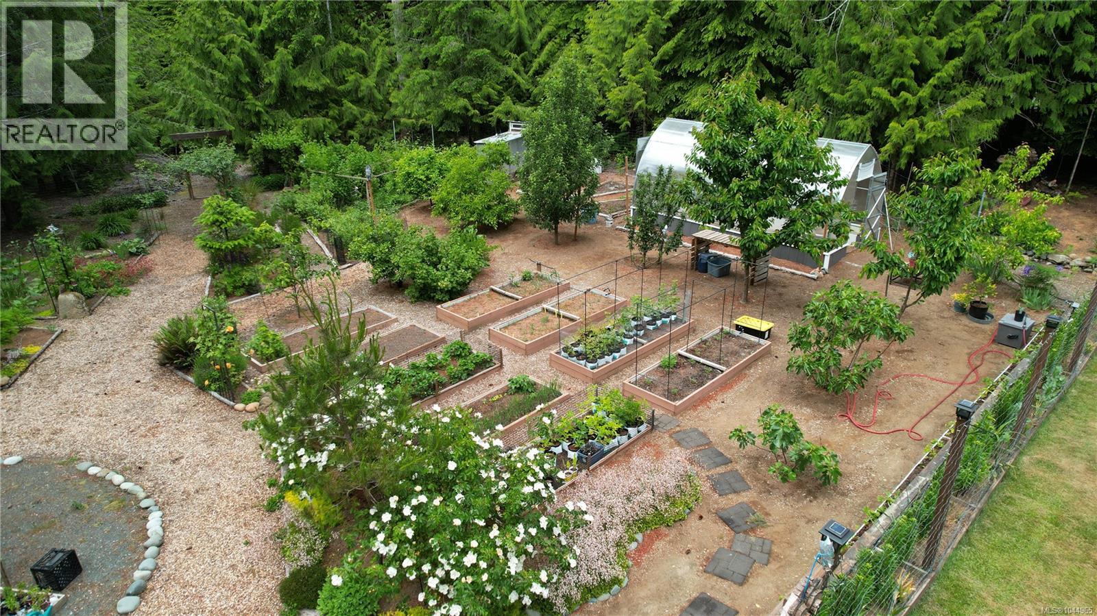 7910 Tugwell Rd - Image 80