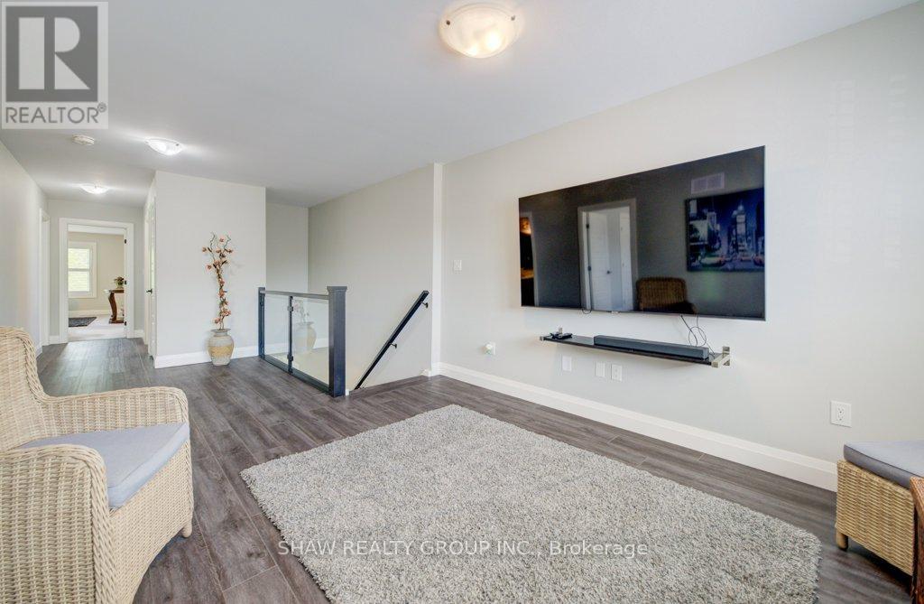 924 CHAPEL HILL COURT - 19