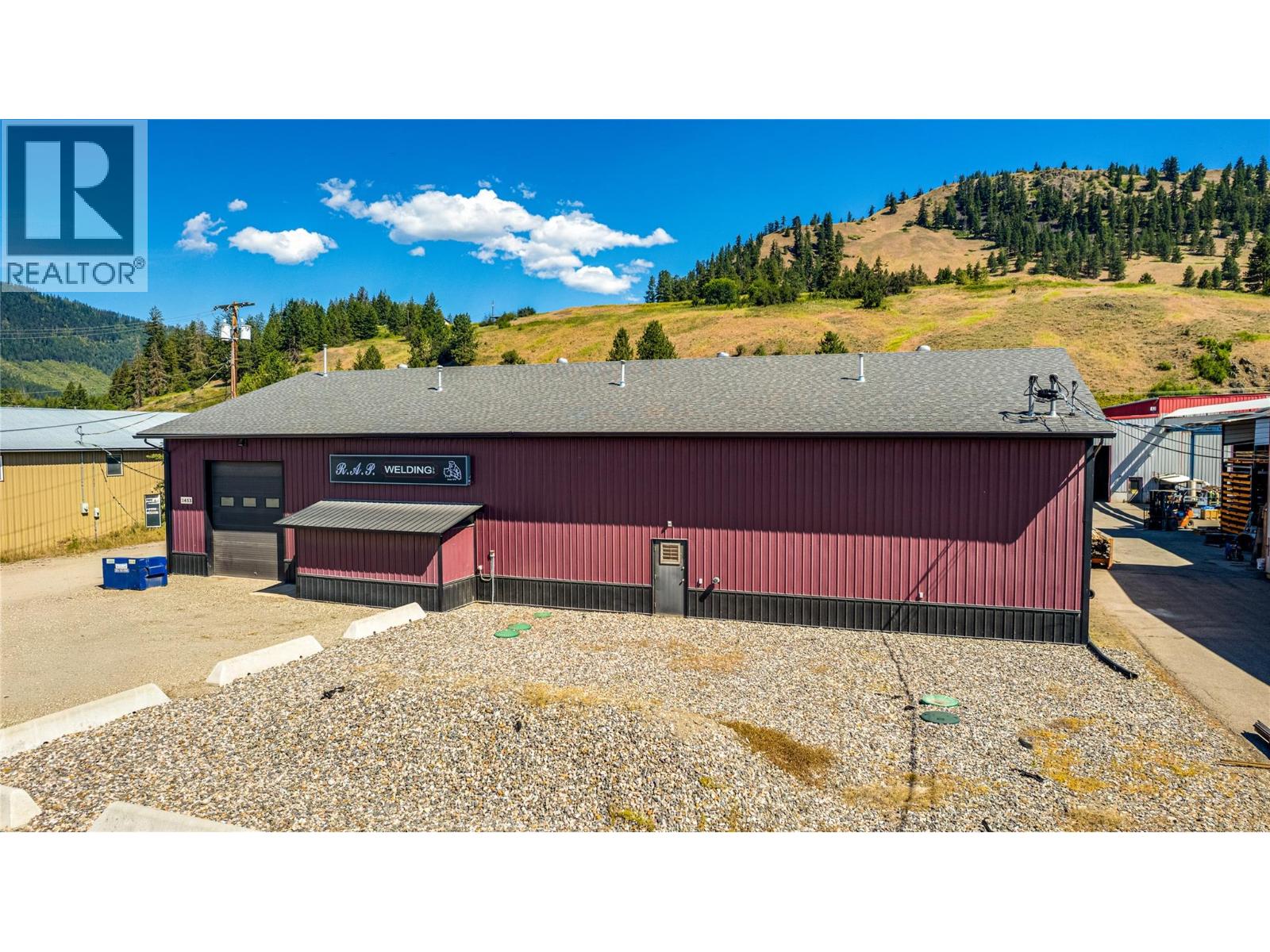 1453 Dyffryn Road, Lumby — photo 3