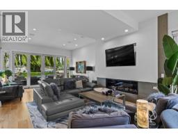 5pc Ensuite bath - 2248 Abbott Street Lot# Strata Lot, Kelowna, BC V1Y1E1 Photo 10