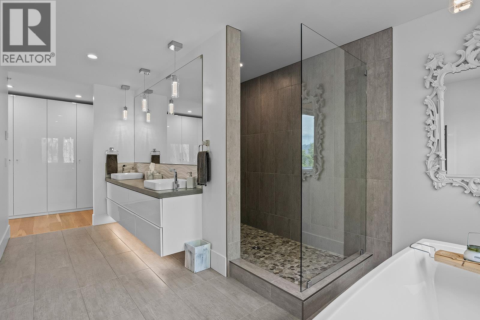  2248 Abbott Street, Kelowna