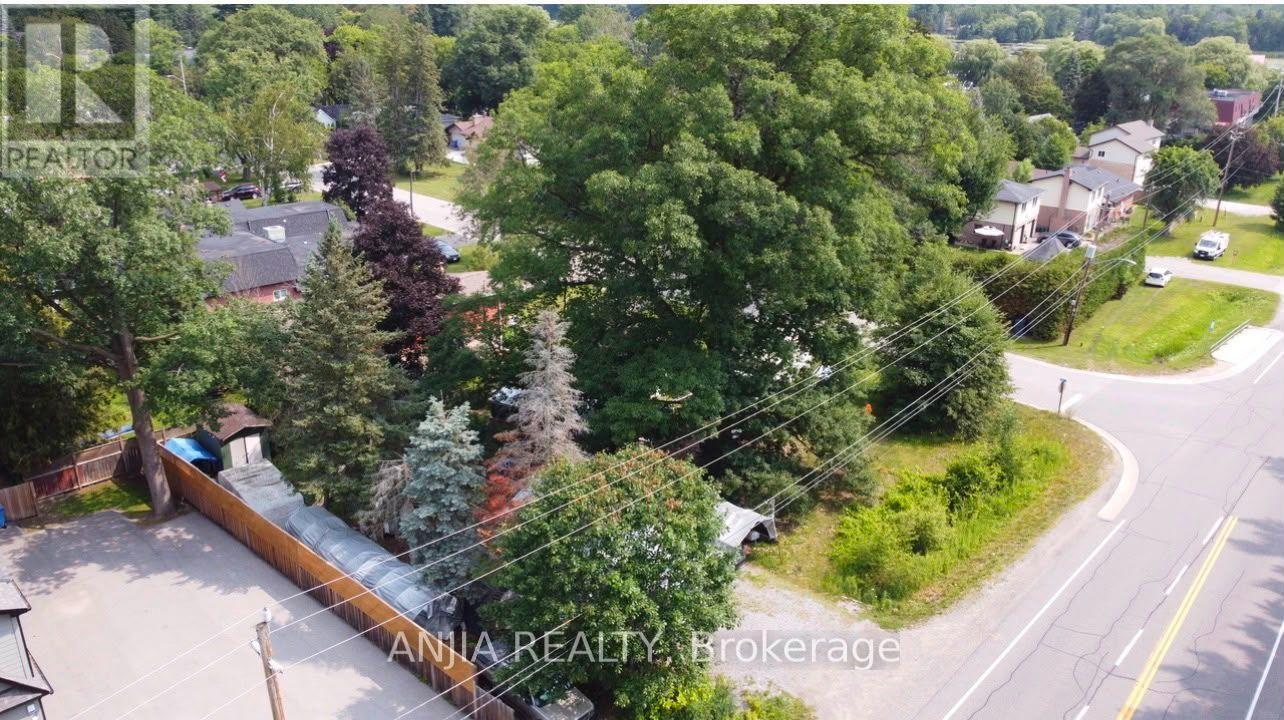 2 OAK AVENUE - 6