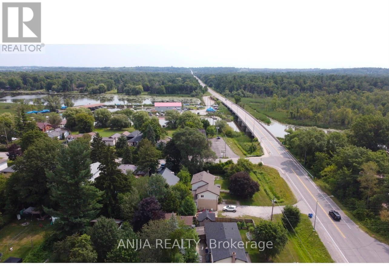 2 OAK AVENUE - 3
