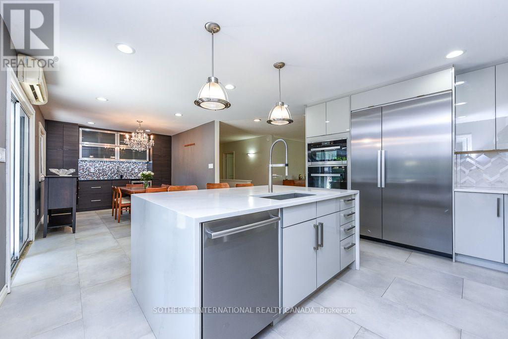 31 QUEENSBOROUGH CRESCENT - Image 20