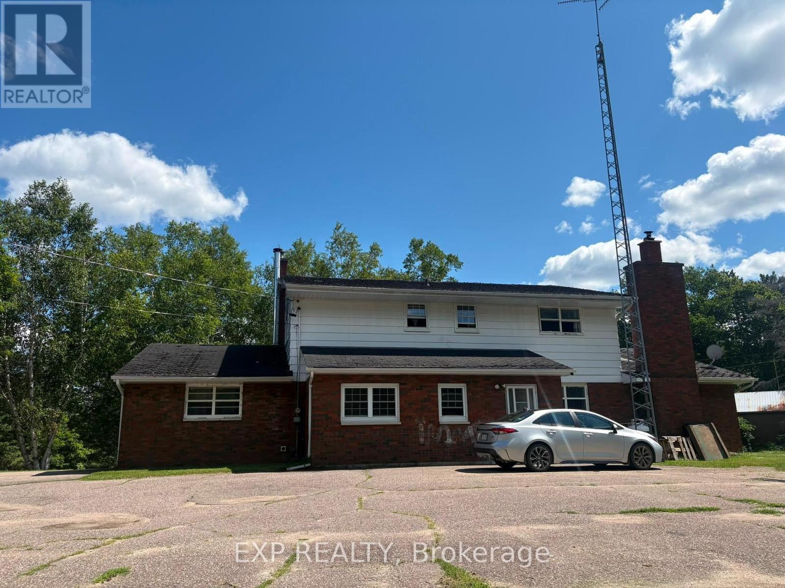 16 CIVIC STREET - 3