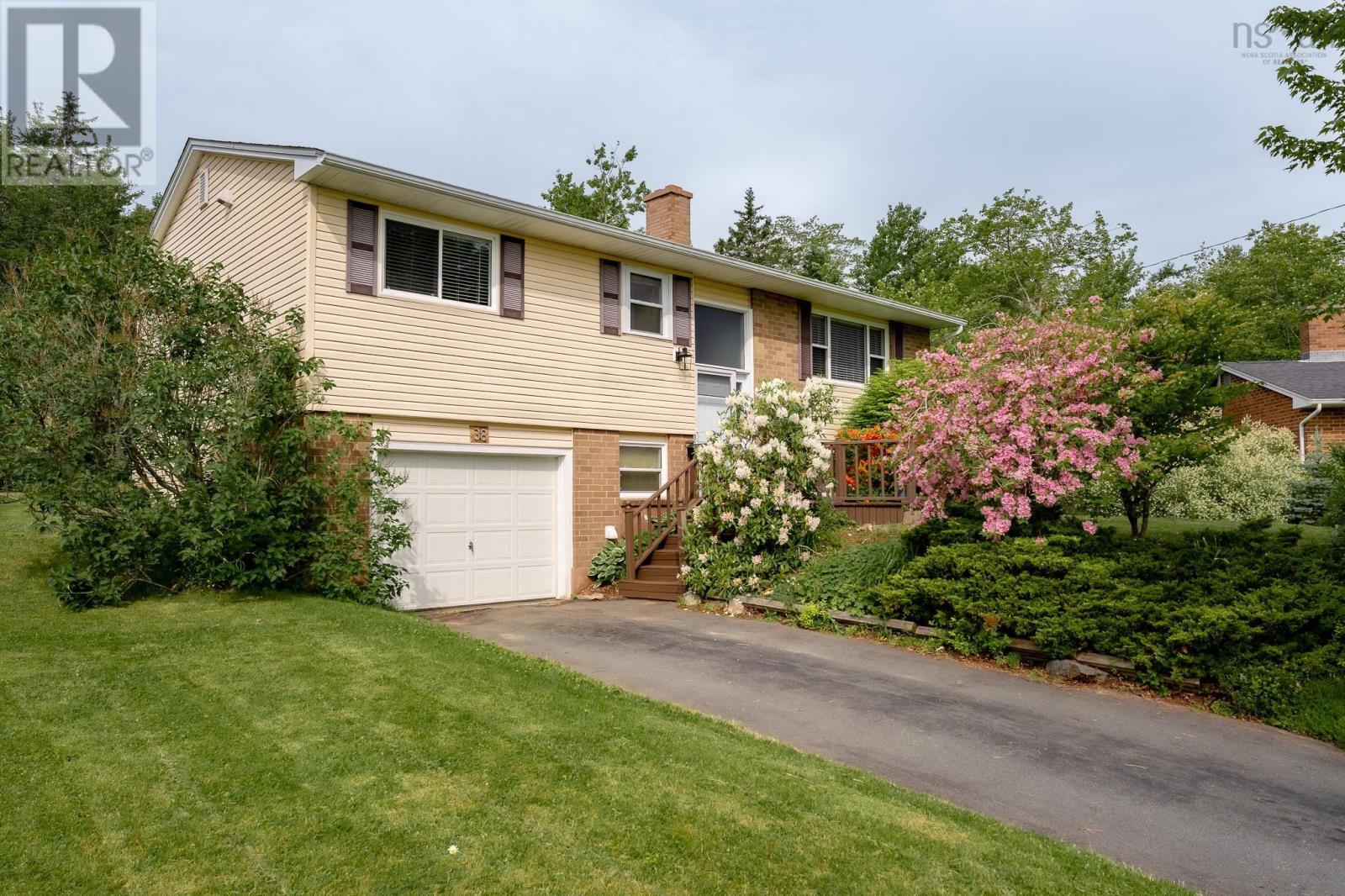 38 Boling Green Crescent