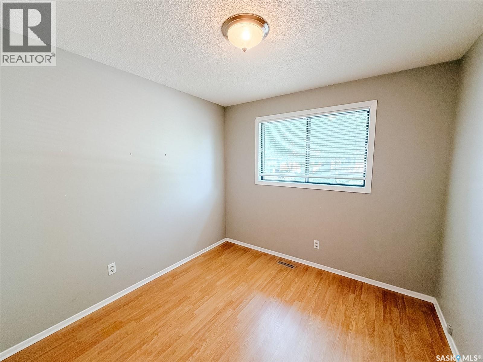 1026 Kingsmere BOULEVARD - 16