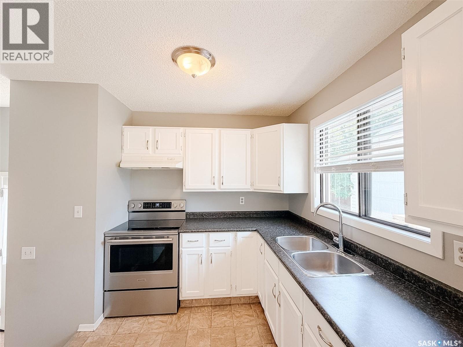 1026 Kingsmere BOULEVARD - 6
