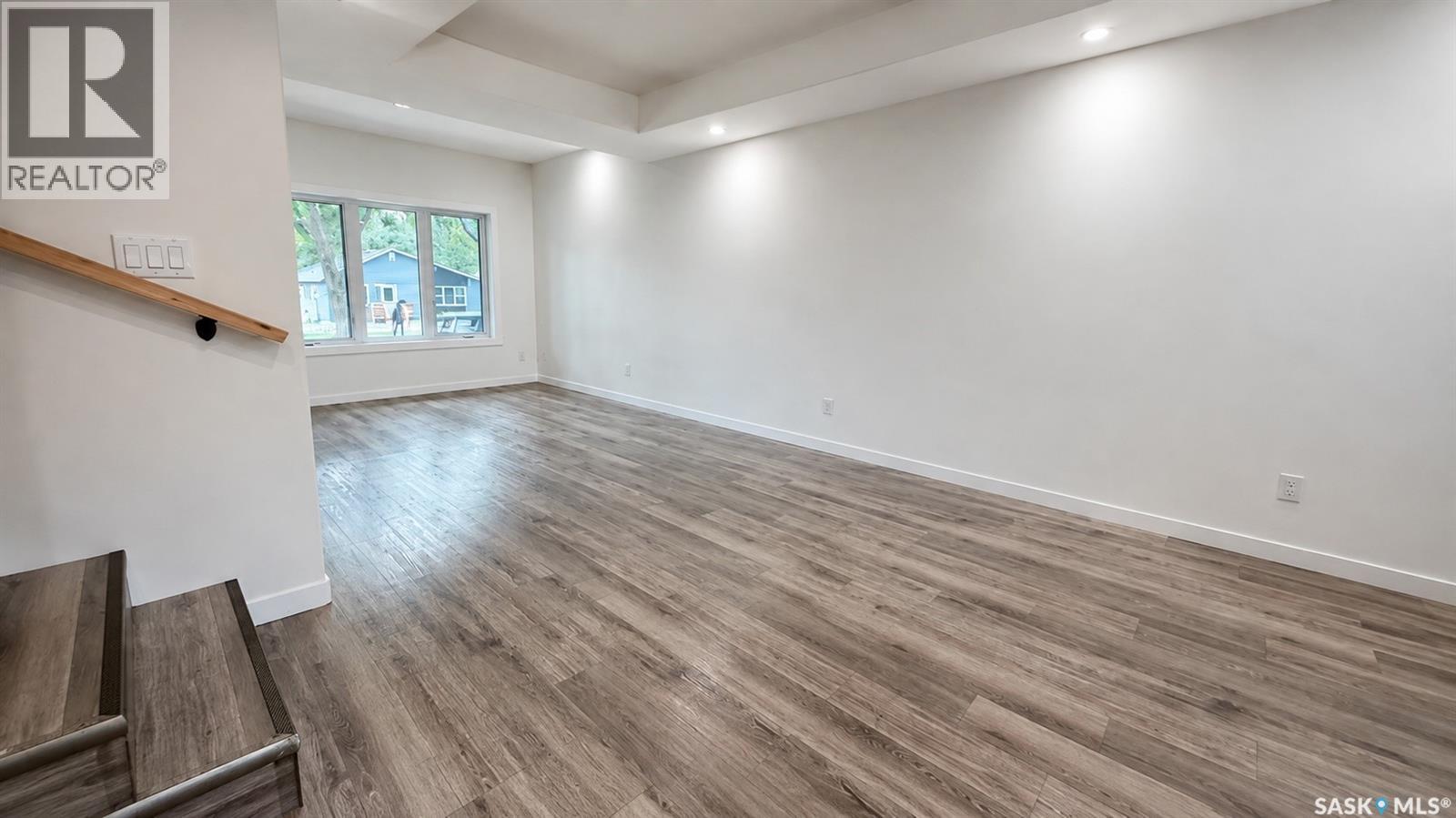 1220 D AVENUE N - 6