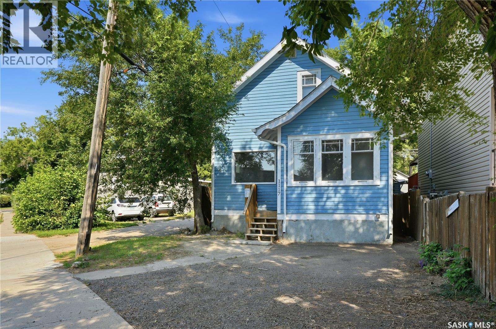 1117 Kilburn AVENUE, Saskatoon — photo 2