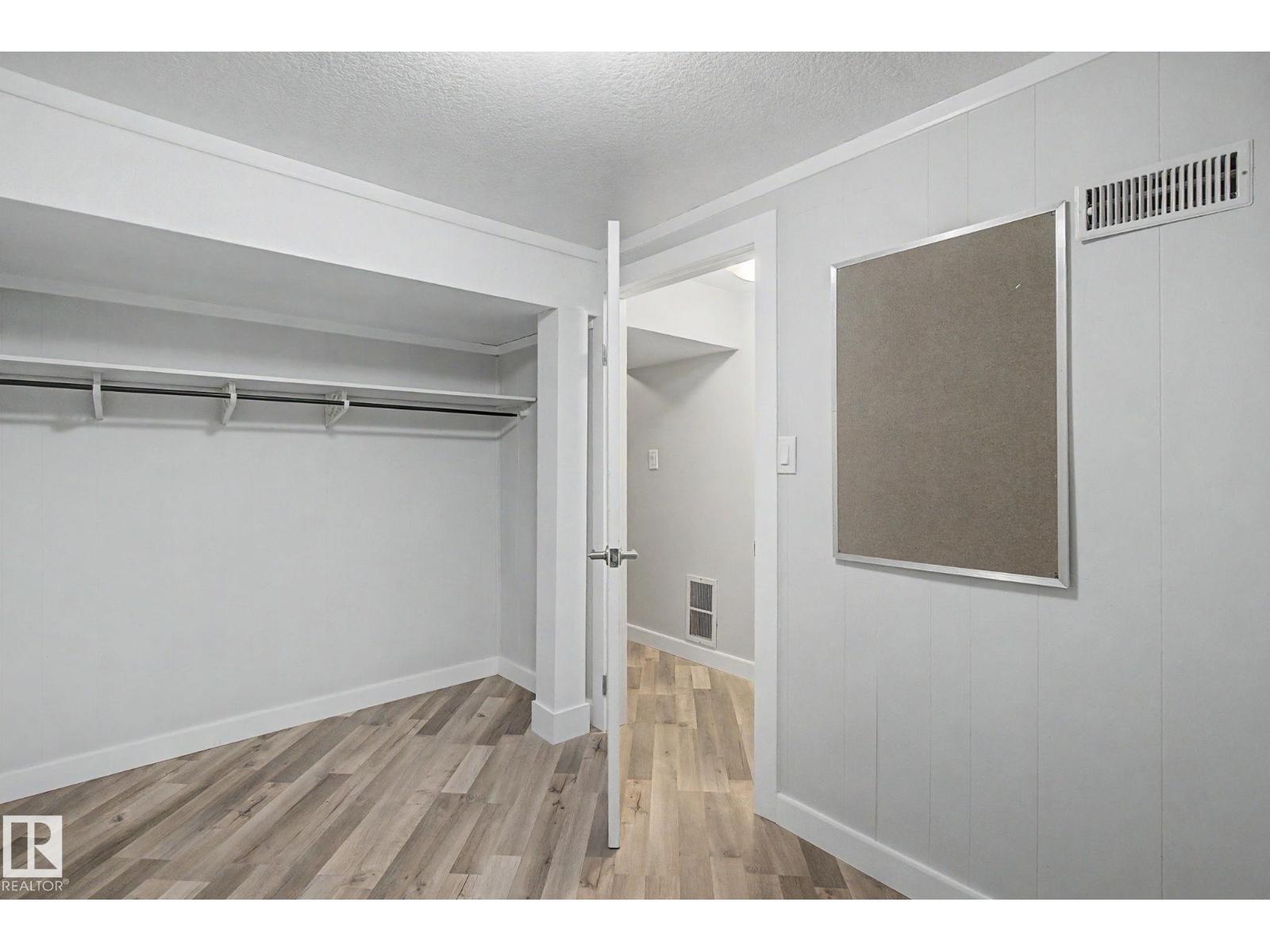 5142 106A ST NW - 37