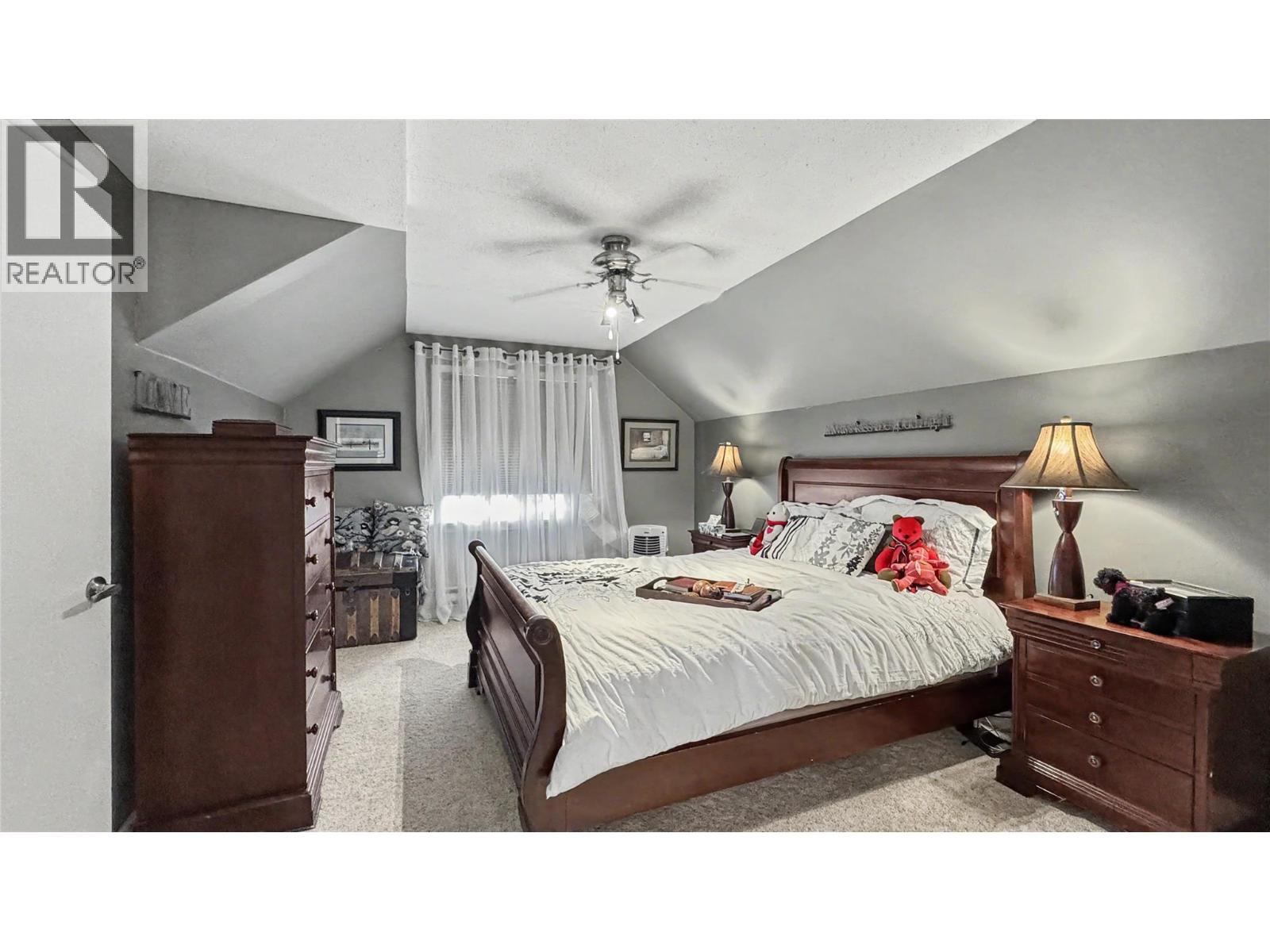 15 15th Avenue S - 17