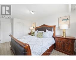 15 Madonna Gardens, Toronto, ON M9L2T5 Photo 14